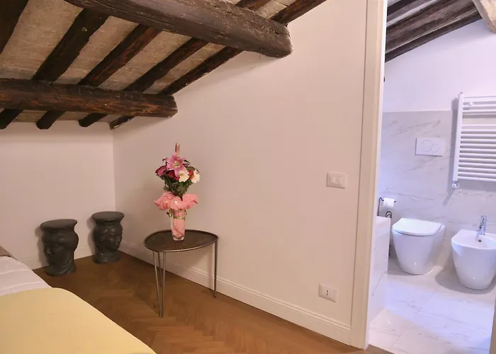 Helmirage Trevi Oda ve Kahvaltı 3*